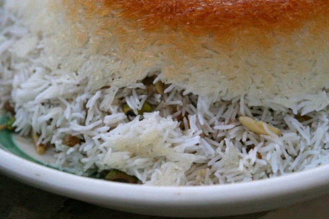 Rice beneath the "tadik"